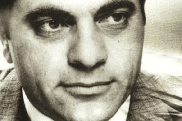 Η επίσημη ιστοσελίδα του μεγάλου ‘Ελληνα ερμηνευτή Στέλιου Καζαντζίδη