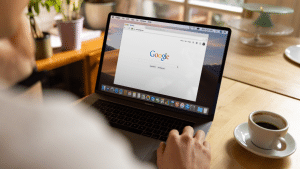 Πώς να κερδίσετε το παιχνίδι του Personal Branding για τη σελίδα  σας με τους πίνακες γνώσεων της Google